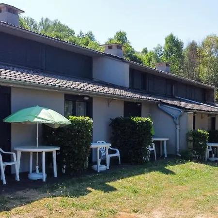 Vvf Haute Loire Üdülőpark 3*